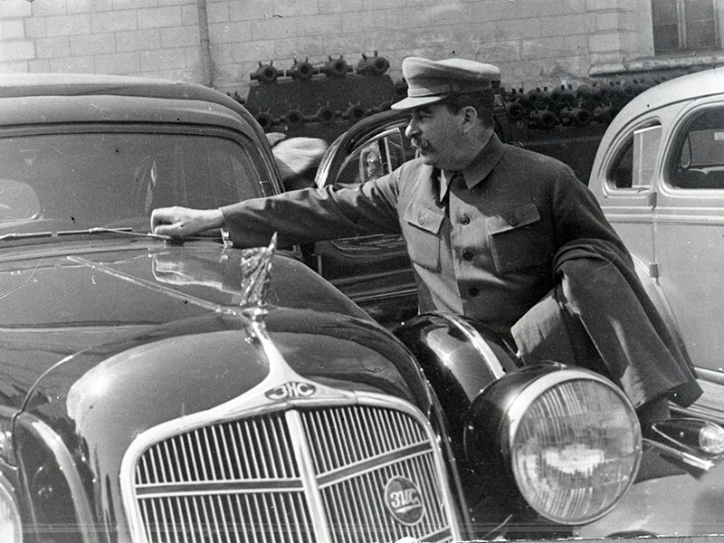 Носов автомобиль герои